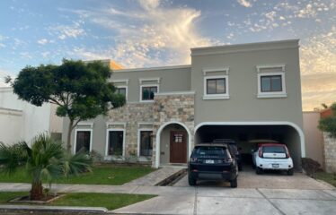 Preciosa casa amueblada en renta en Las Fincas, Temozón Norte.