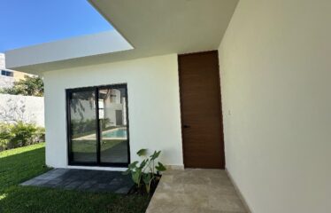 Se vende casa nueva de una sola planta en Montes de Amé, Mérida, Yucatán