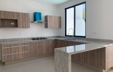 Casa en venta de 3 recámaras con alberca zona norte de Mérida