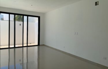 Casa en venta de 3 recámaras con alberca zona norte de Mérida