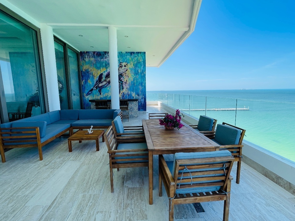 Penthouse en venta en zona de playa Chicxulub frente al mar
