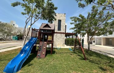 Casa en renta en privada en Cholul, Mérida, Yucatán.