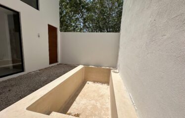 Casa en renta en privada en Cholul, Mérida, Yucatán.