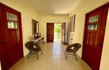 Hermosa residencia en venta, ubicada en exclusiva privada Las Fincas, Temozón