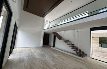 Casa en venta con diseño contemporáneo en privada Kutz del Yucatán Country Club