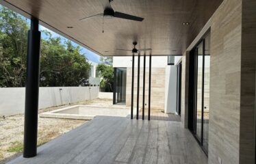 Casa en venta con diseño contemporáneo en privada Kutz del Yucatán Country Club