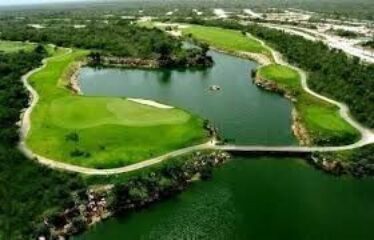 Terreno en venta en privada Oasis dentro del Yucatán Country Club.