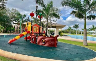 Terreno en venta en privada Oasis dentro del Yucatán Country Club.