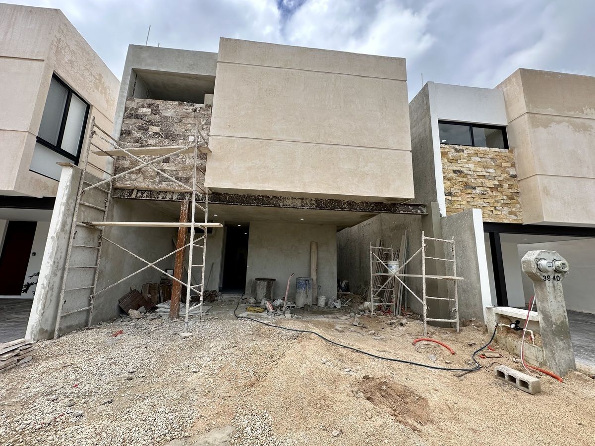 Casa en preventa en privada en Cholul, Mérida, Yucatán.