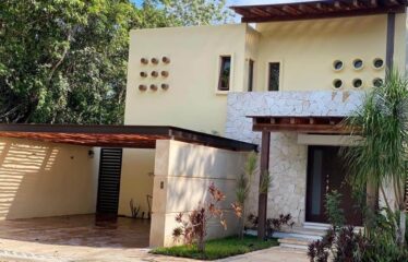 Bonita casa en venta en Villa Nautilus dentro de Aldea Zamá, Tulum, Qroo.