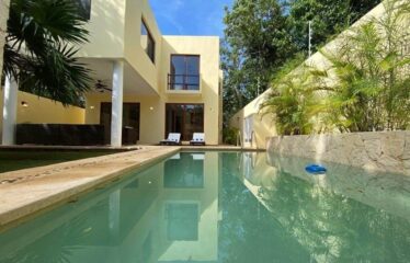 Bonita casa en venta en Villa Nautilus dentro de Aldea Zamá, Tulum, Qroo.