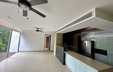 Se vende departamento en Anthea, Yucatán Country Club.