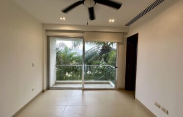 Se vende departamento en Anthea, Yucatán Country Club.