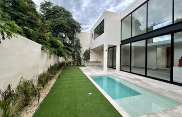 Hermosa casa en venta Privada Kutz, Yucatán Country Club