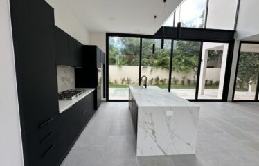 Hermosa casa en venta Privada Kutz, Yucatán Country Club