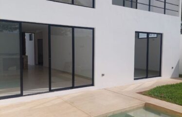 Estrena casa de 3 recámaras, entrega inmediata en zona residencial en Cholul