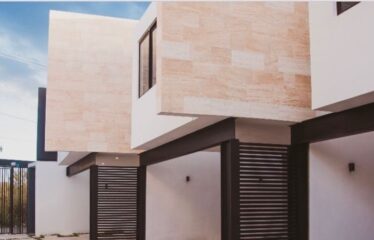 Townhouse en venta en zona de Cholul de 2 recámaras