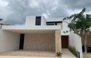 En venta casa en privada residencial en Temozon norte