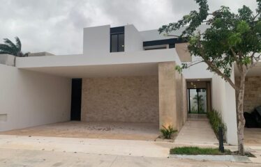 En venta casa en privada residencial en Temozon norte