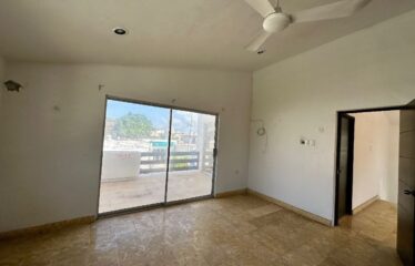 Casa en venta sobre calle principal de acceso de Mérida al Malecón de Progreso.