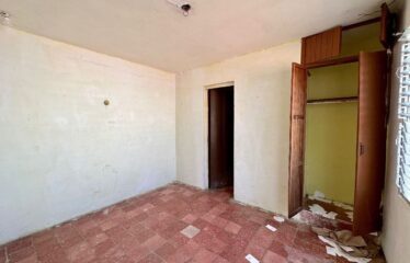 Casa en venta sobre calle principal de acceso de Mérida al Malecón de Progreso.