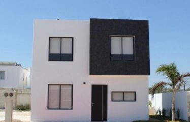 Casa en venta de 2 recámaras en privada zona de Conkal